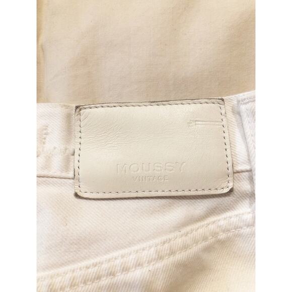 Moussy Howa Distressed Jeans in White - Picture 7 of 7